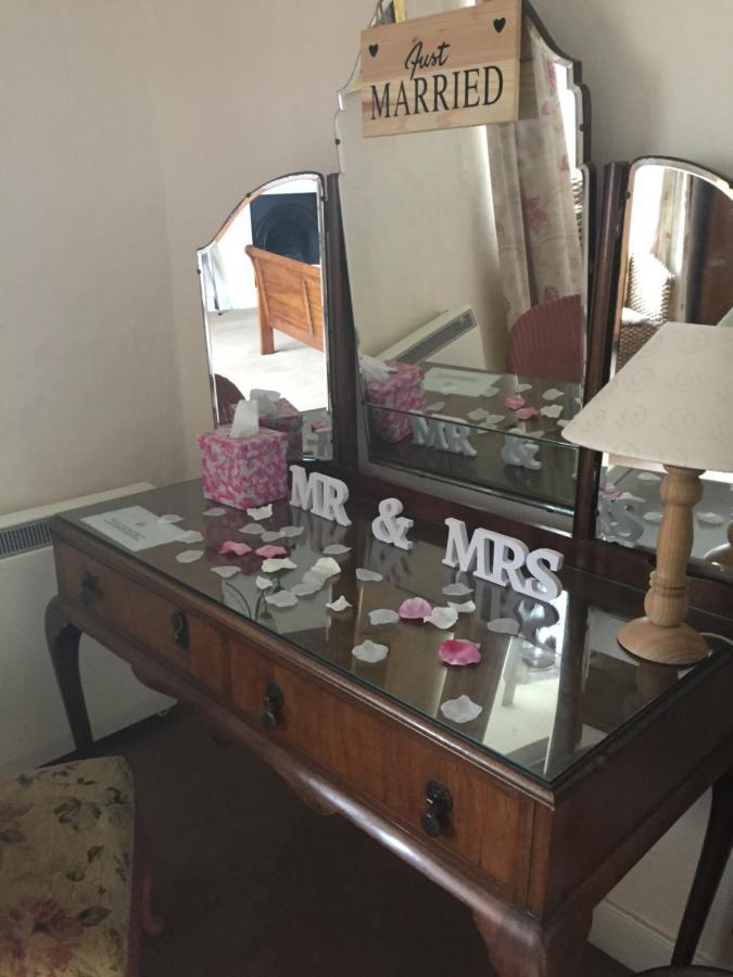 Bed and Breakfast Seymours Court Beckington Esterno foto